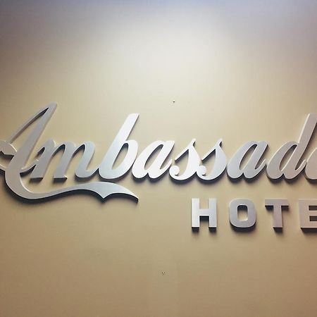 Hotel Ambassador Vancouver Esterno foto