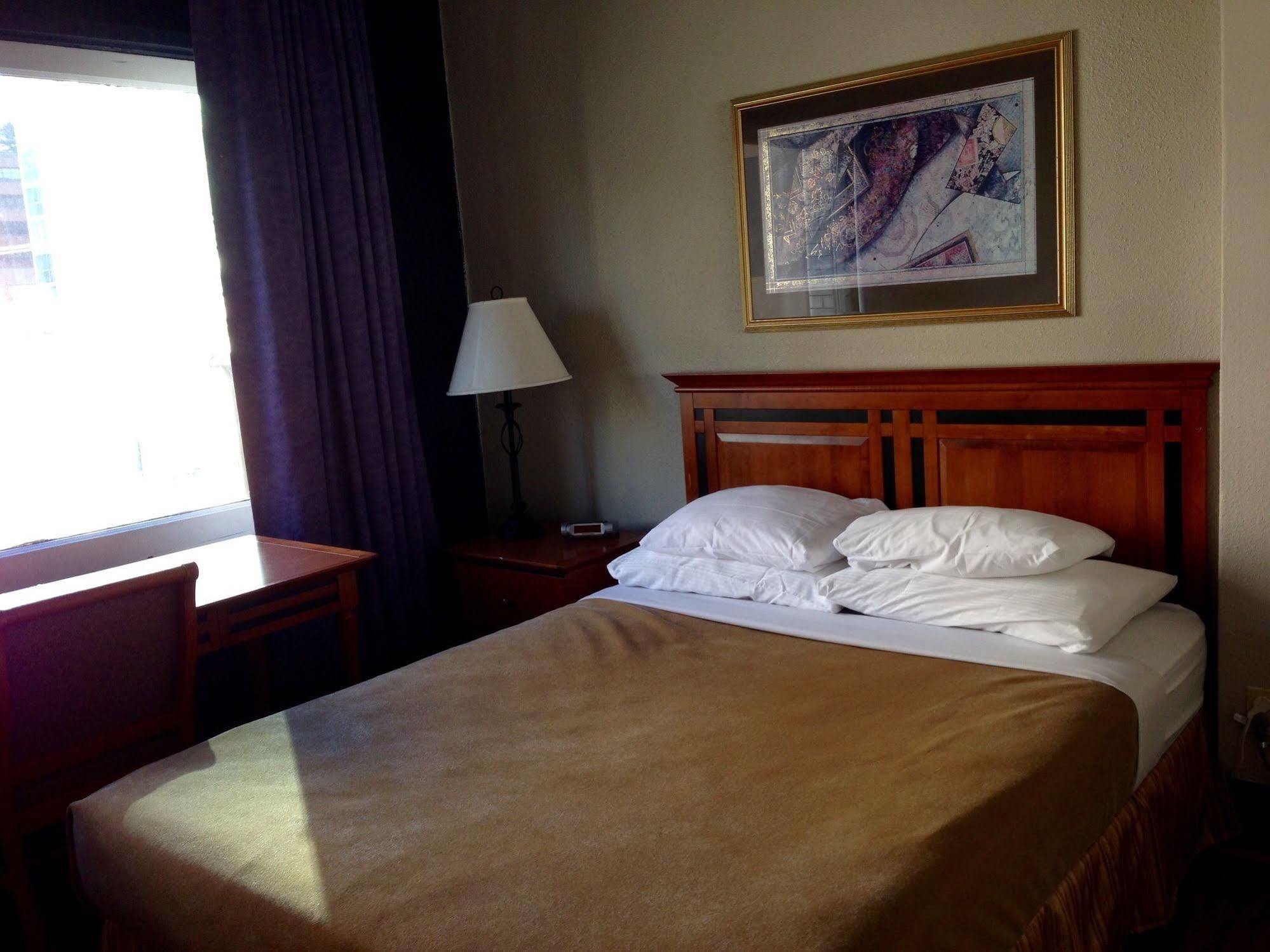 Hotel Ambassador Vancouver Esterno foto